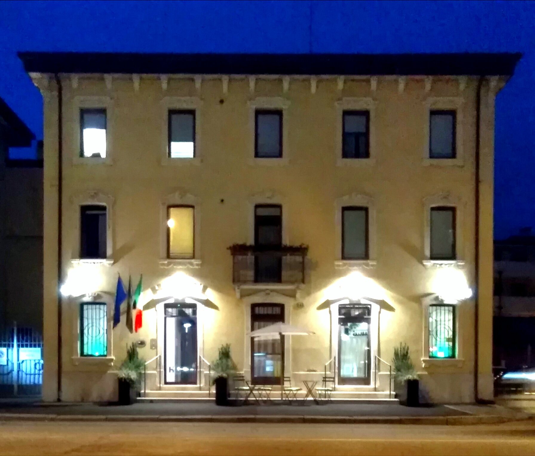 Albergo Fontana-官方
