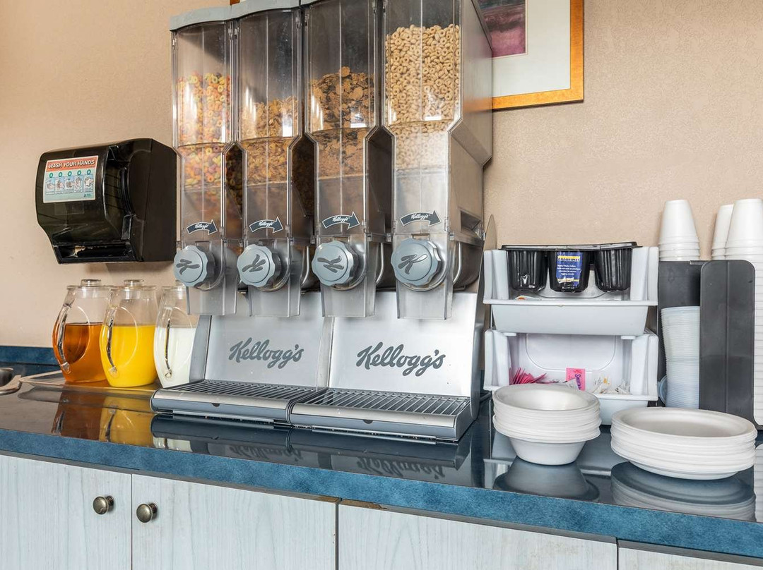 Knights Inn Orillia主图