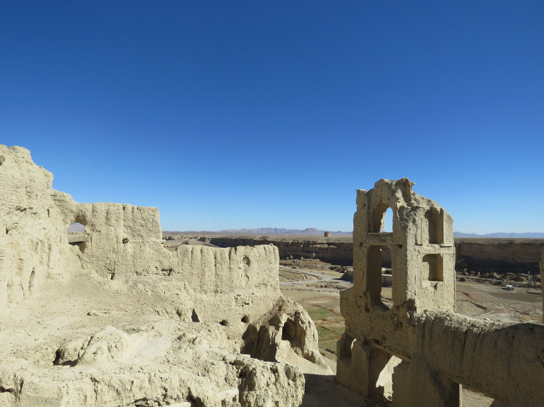 Izad Khast Castle景点图片