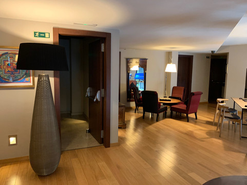 艾米利亚别墅酒店主图