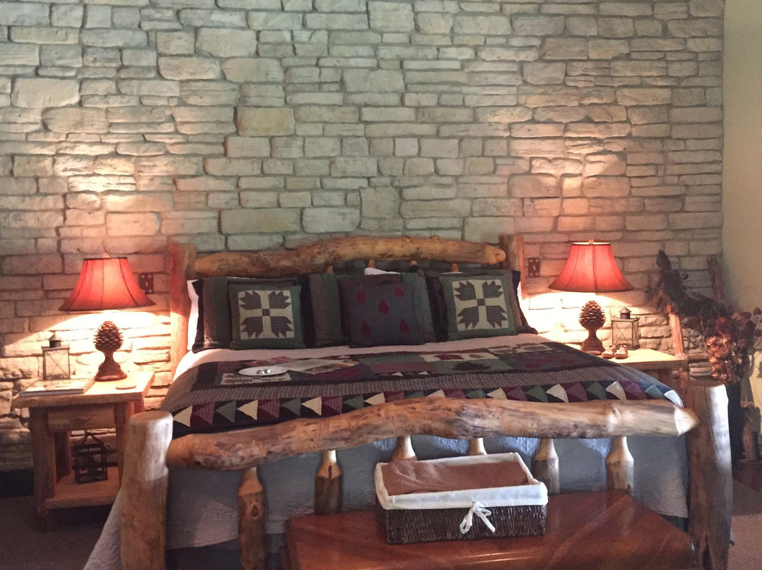 Rusty Gables Guest Lodge & Gallery主图