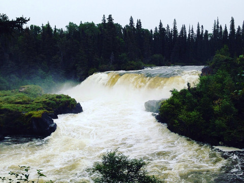 Wabowden旅游景点-Pisew Falls Provincial Park