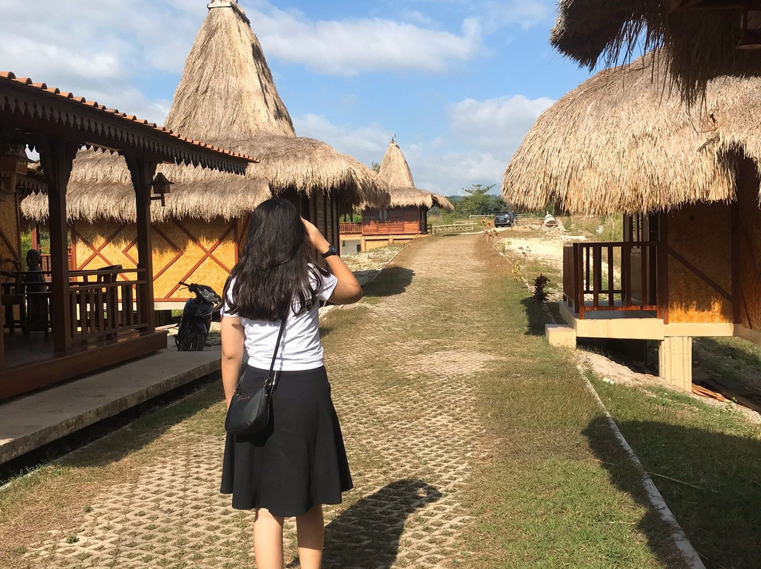 Hotel Sinar Tambolaka主图