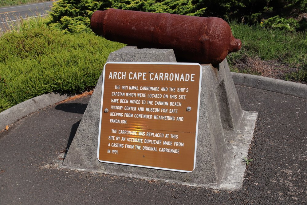 Arch Cape Carronade Replica
