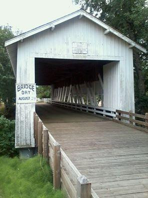 Crawfordsville Bridge景点图片