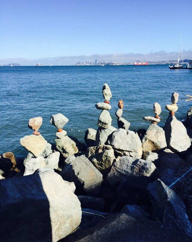 Bill Dan Balancing Rocks景点图片