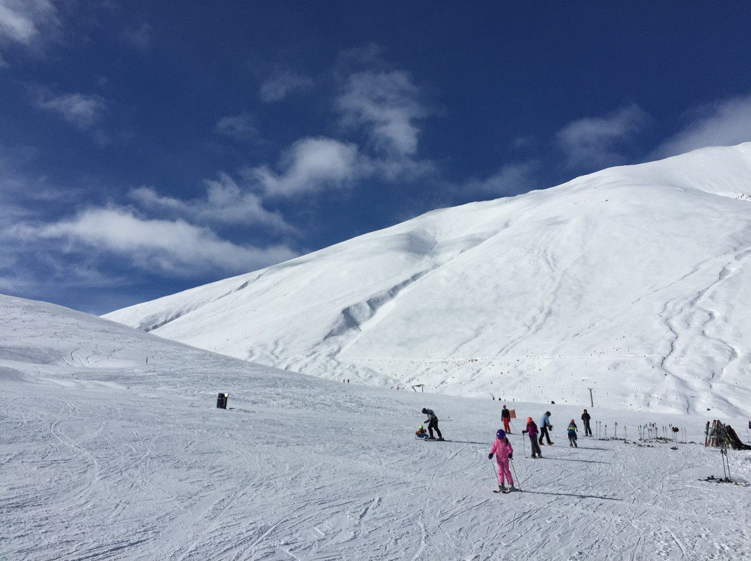Roundhill Ski Area景点图片