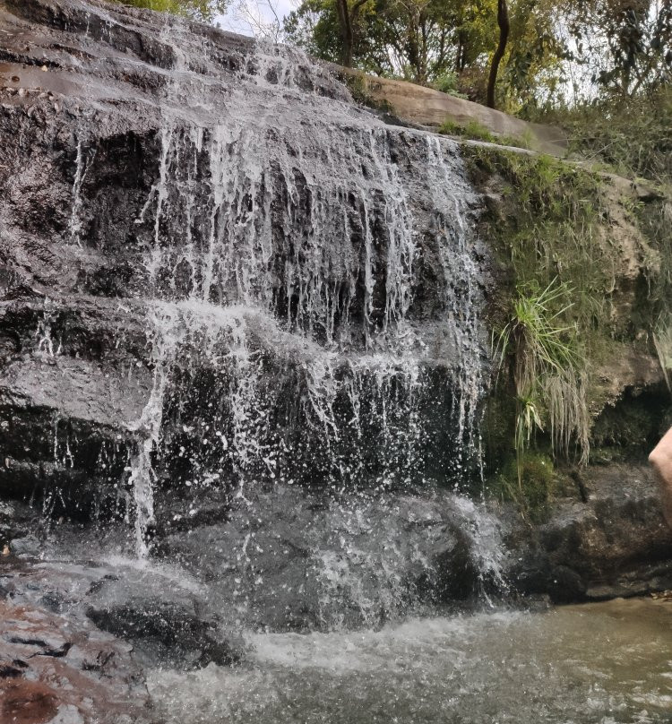 Valentine's Waterfall景点图片