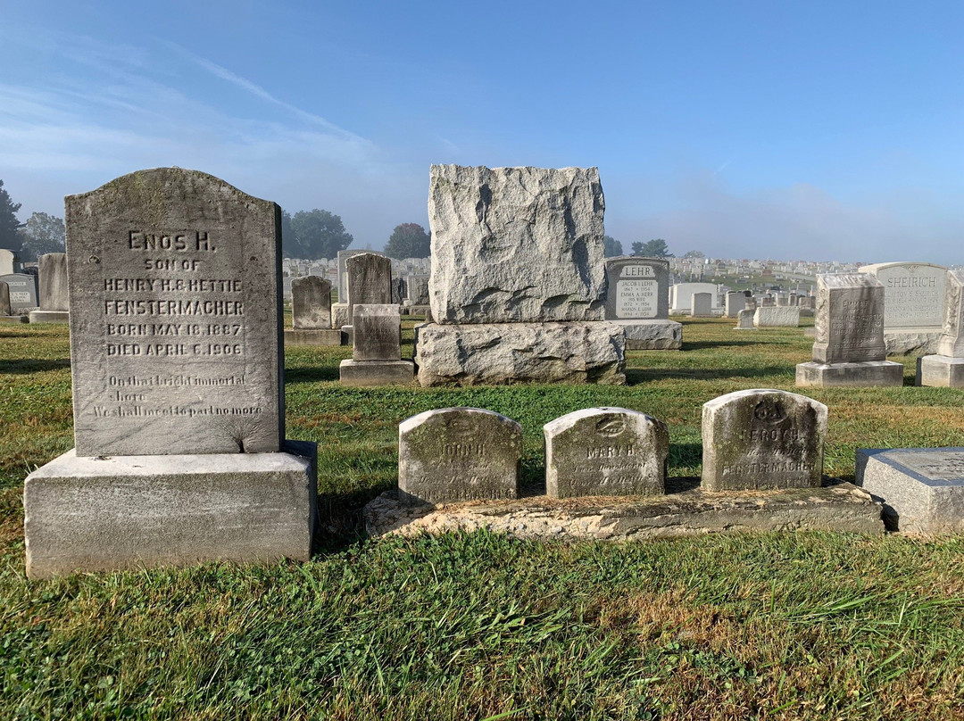 Millersville Mennonite Cemetery景点图片
