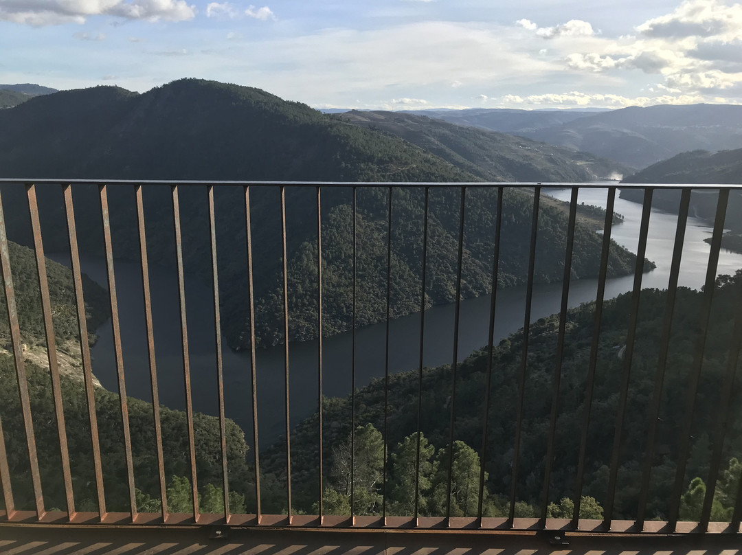 Miradouro Do Ujo景点图片