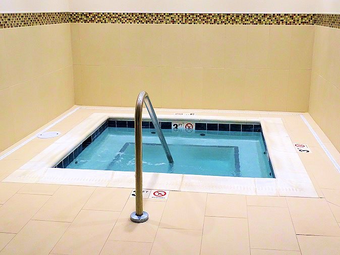 Hampton Inn Morristown I-81-泳池