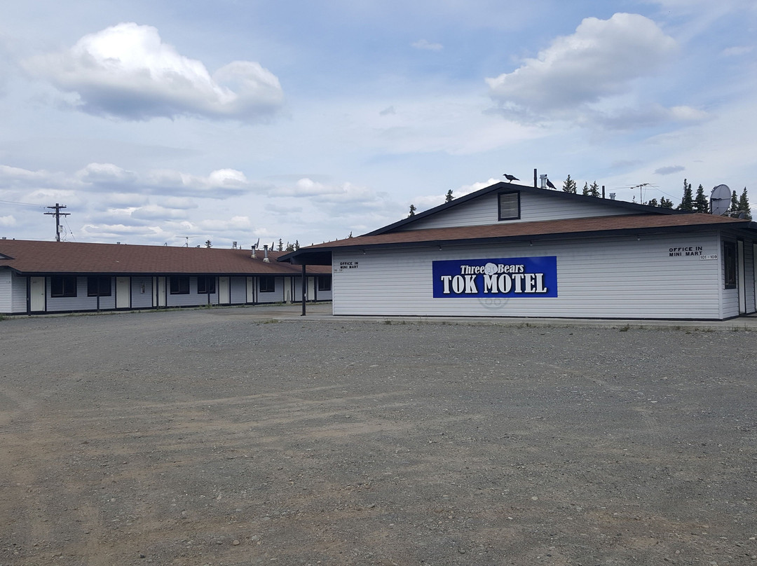 Three Bears Tok Motel主图