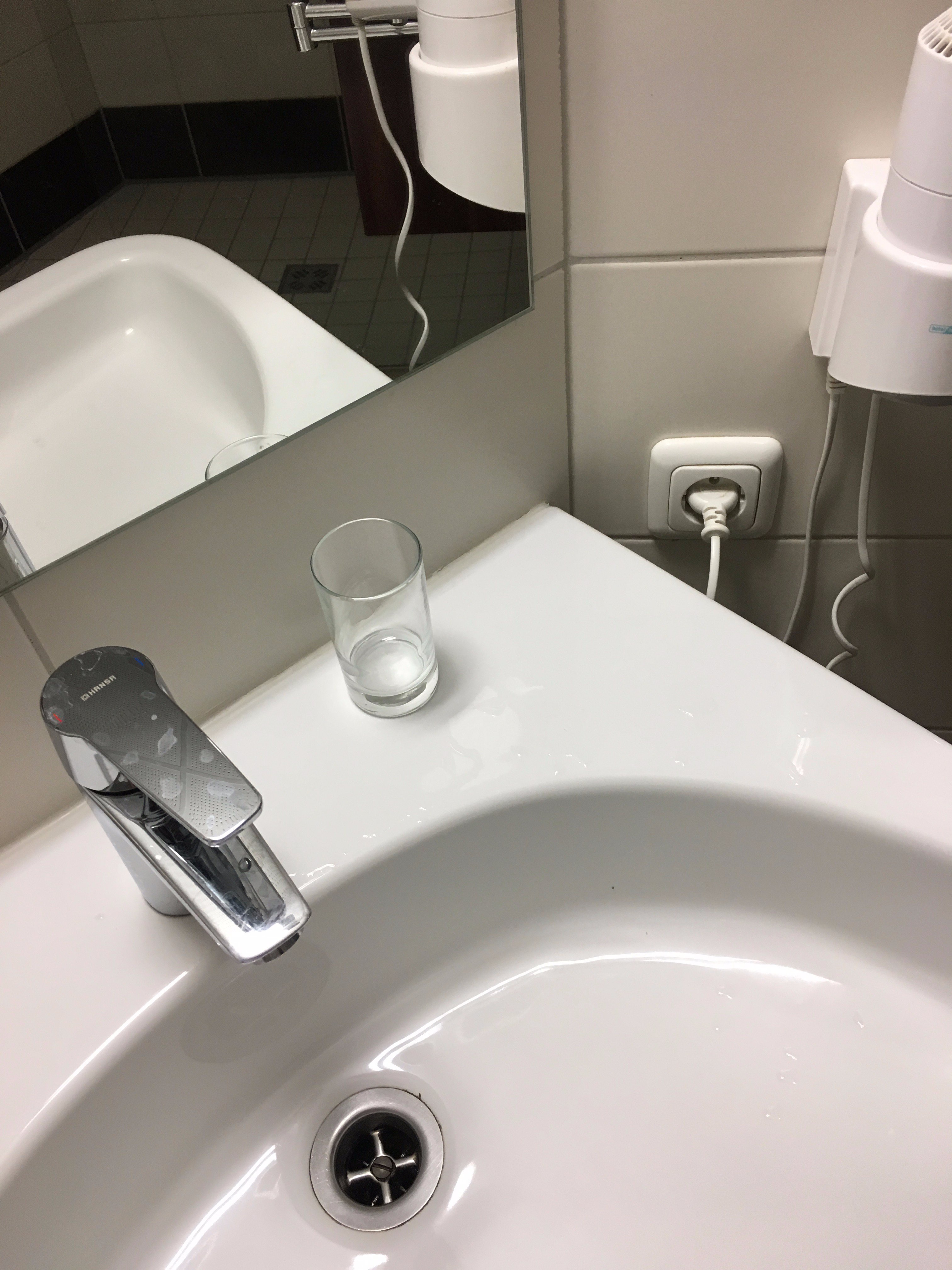 Educare Hotel-浴室