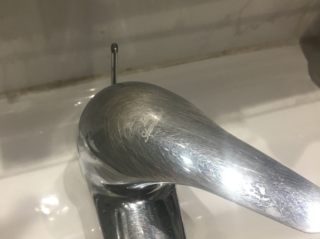 艾曼狄纳酒店主图