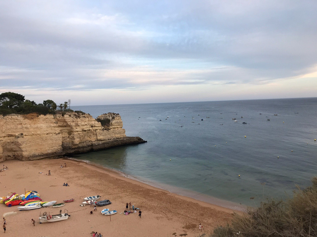 Praia da Cova Redonda景点图片