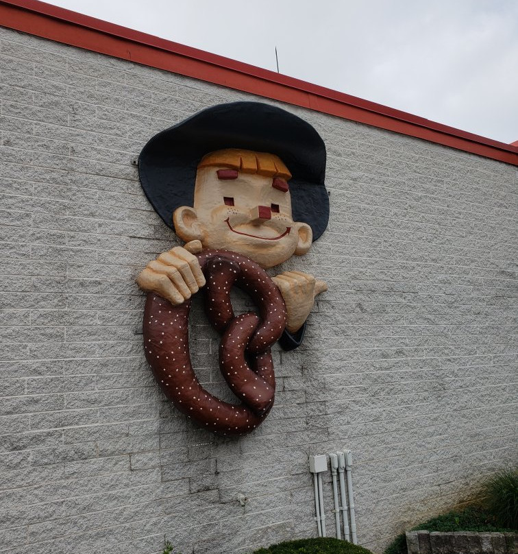Tom Sturgis Pretzels Factory Store景点图片