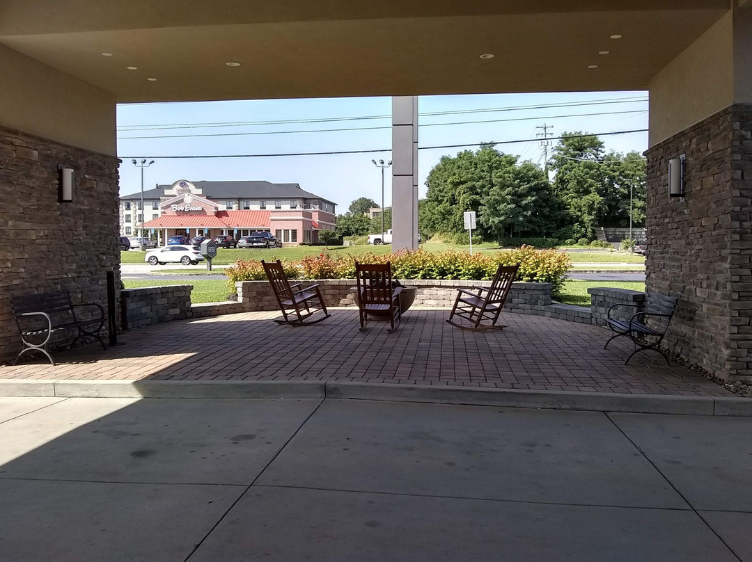 Hampton Inn Uniontown主图