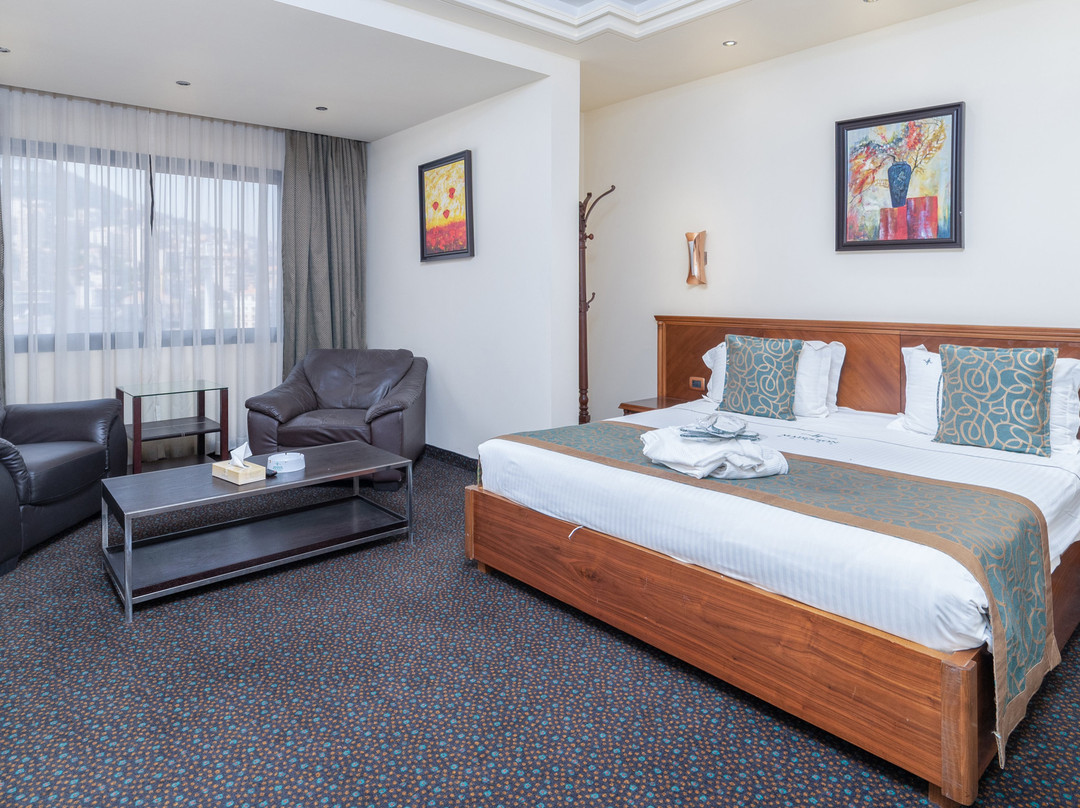 Madisson Hotel主图