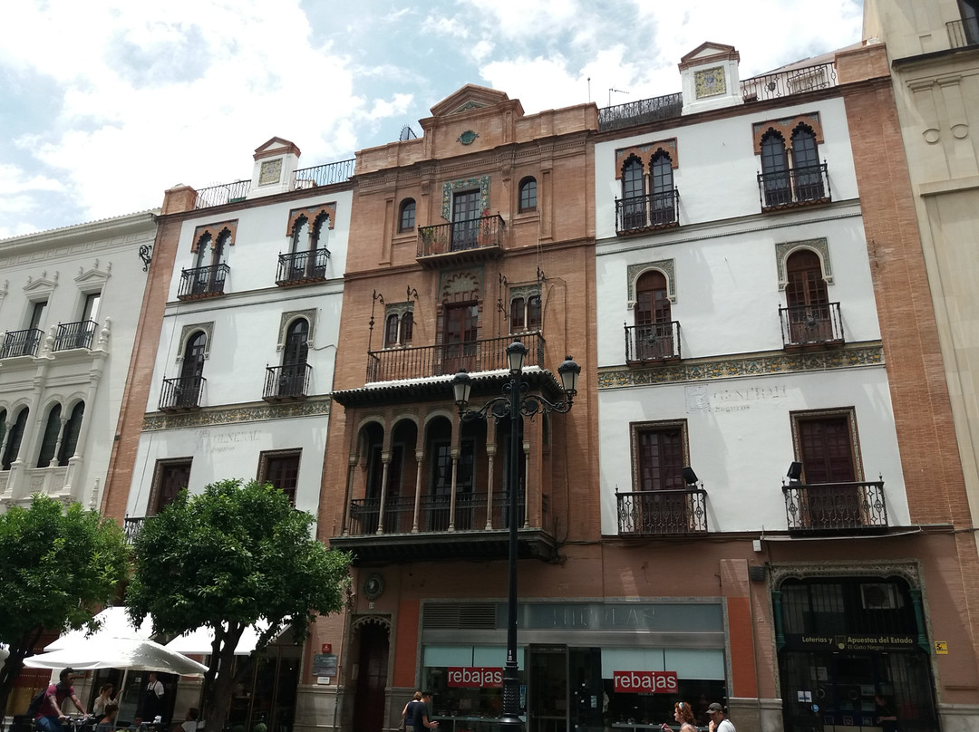 Edificio Santa LucIa-塞维利亚必去景点