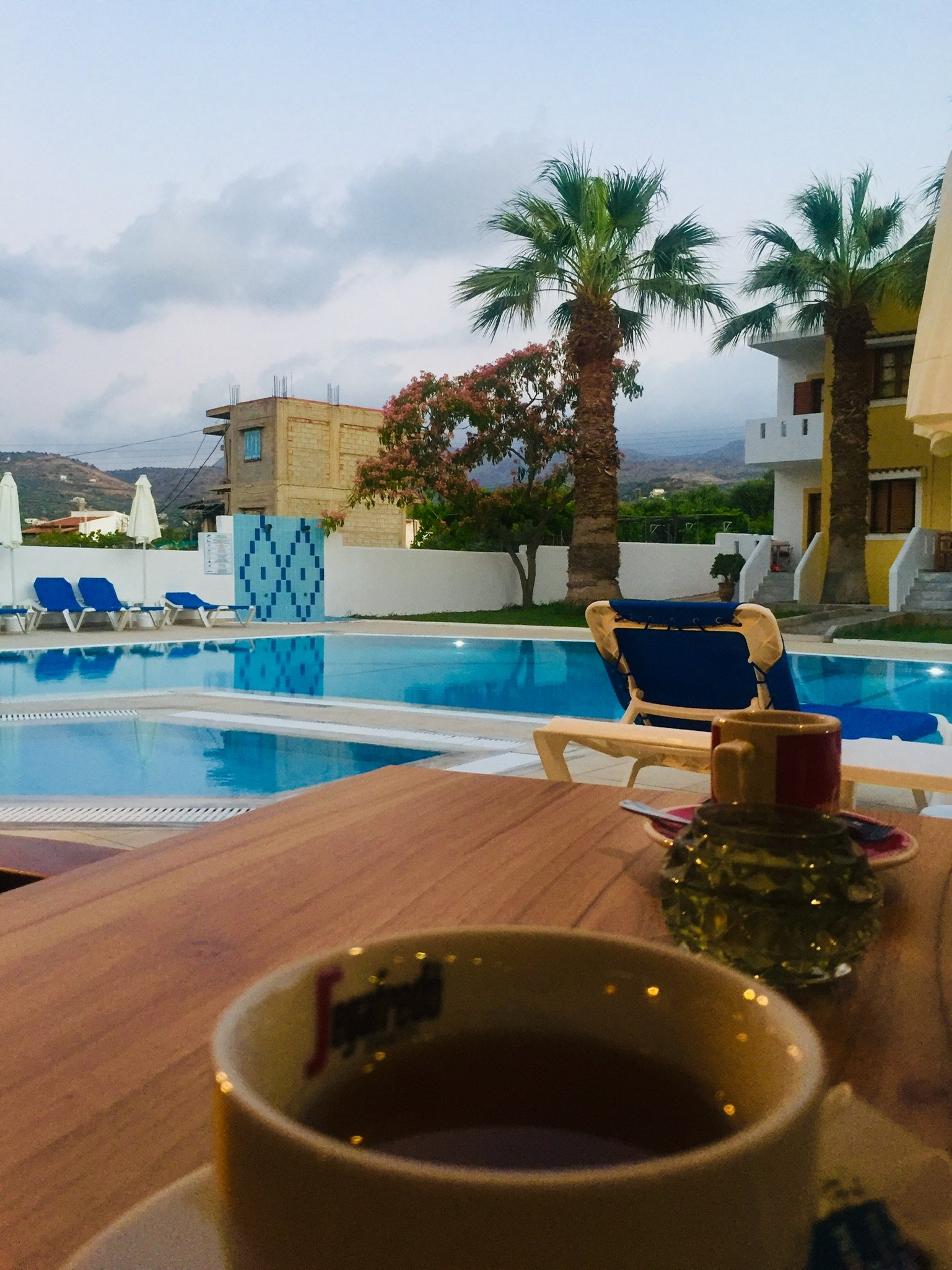 Angelika Aparthotel-泳池
