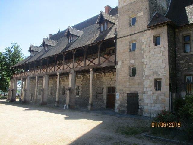 Château des Ducs de Bourbon景点图片