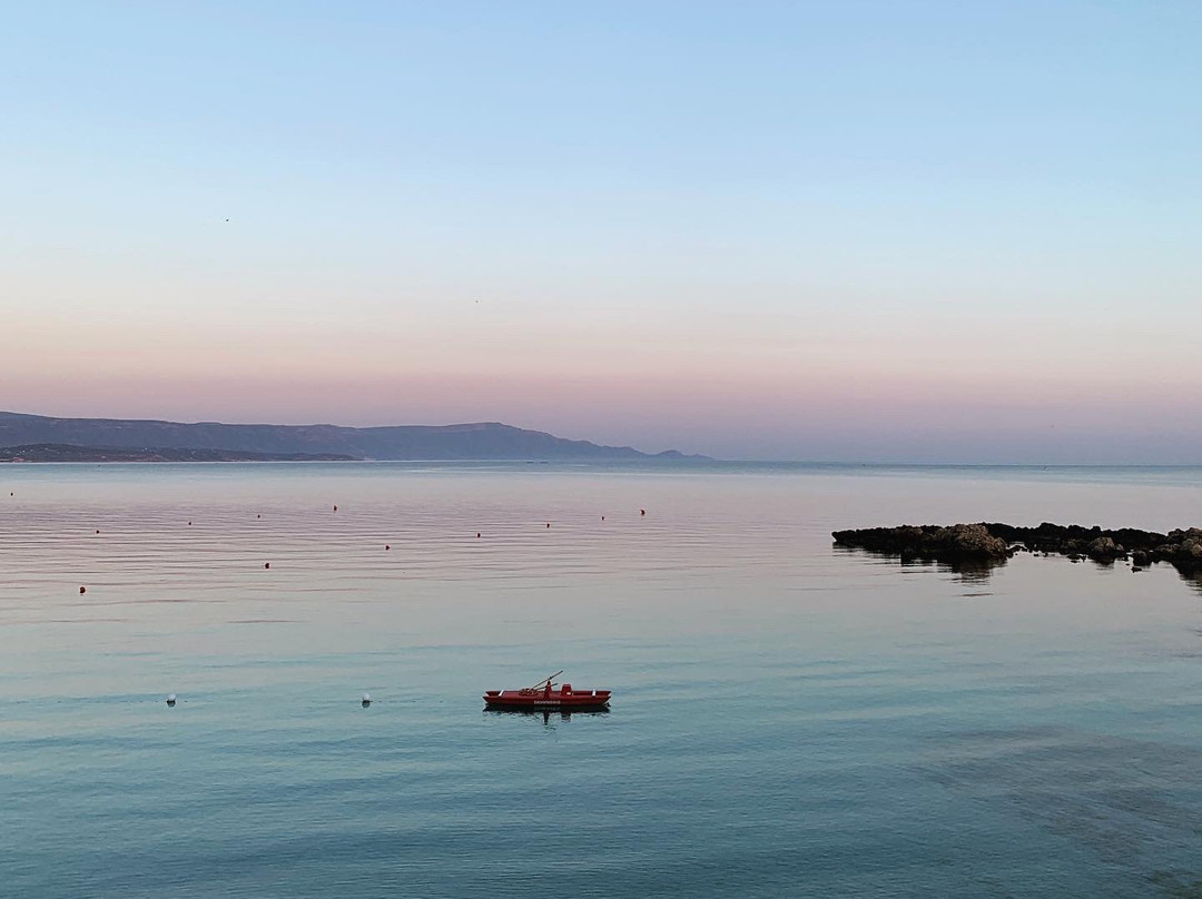 德皮尼酒店主图