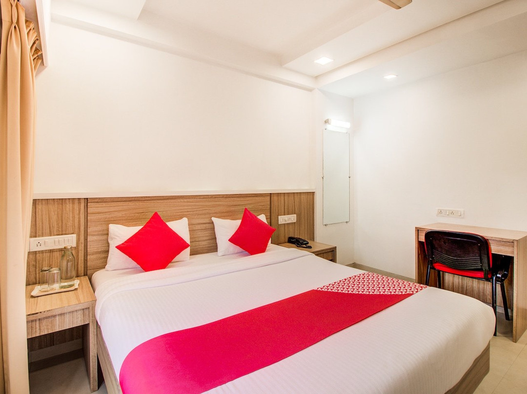 OYO Flagship 29530 Shivaji Chowk主图