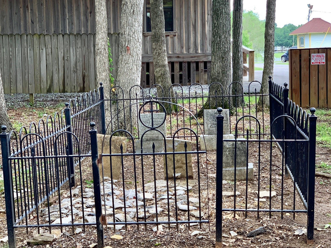 Fiddlers Grove-Lebanon必去景点