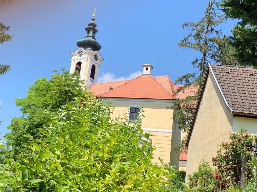 Wolfpassing an der Hochleithen旅游景点-Katholische Pfarrkirche St. Barbara und Agatha