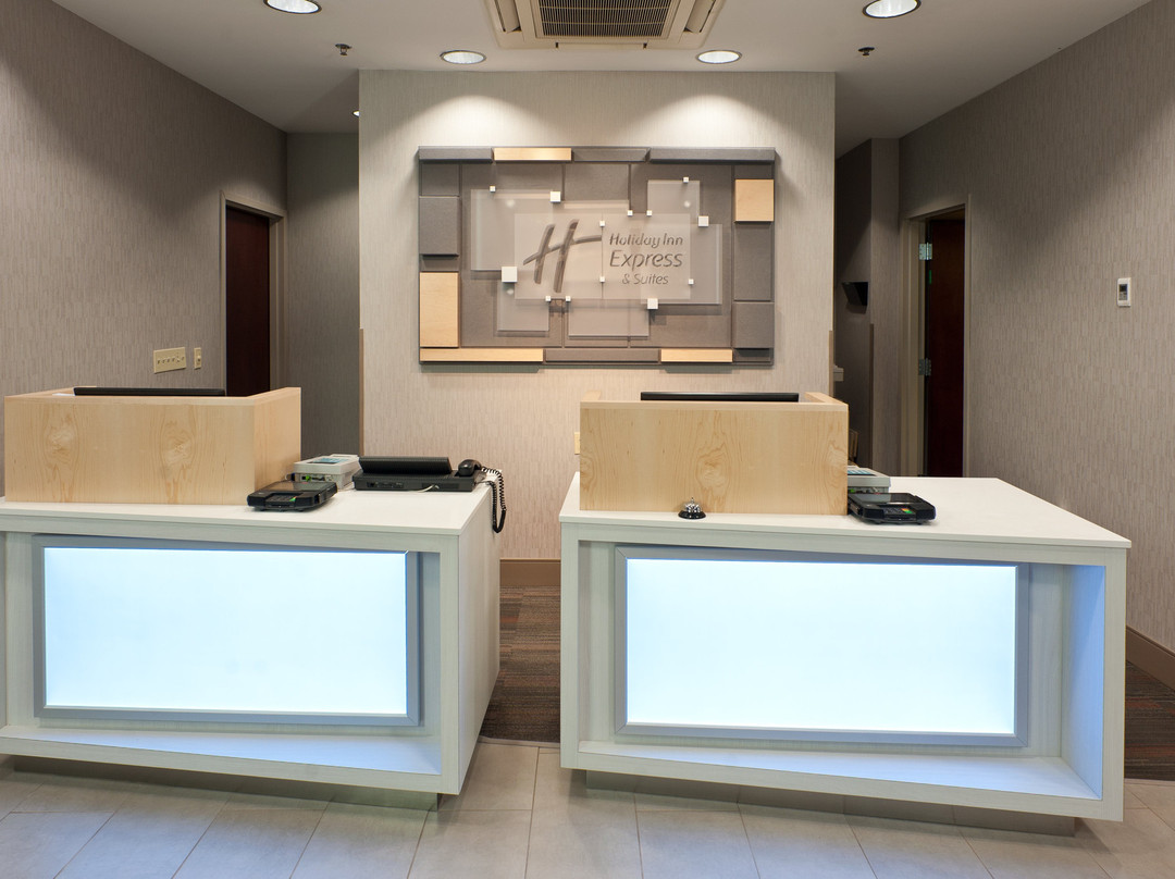 Holiday Inn Express & Suites Scott-lafayette West By IHG主图