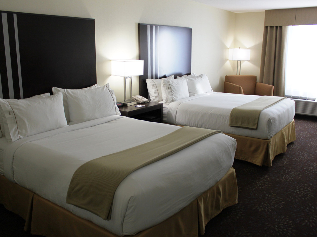 Holiday Inn Express Yorkton East By IHG主图