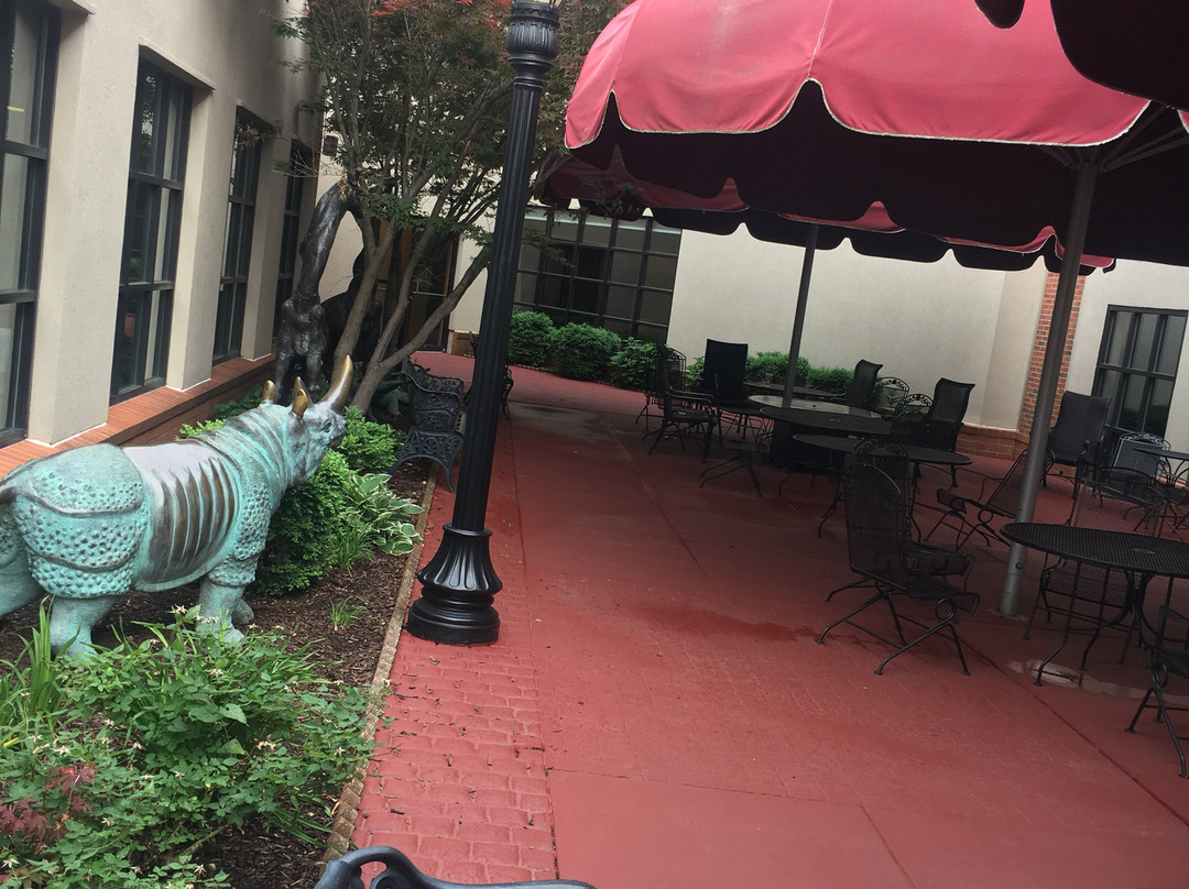 布卢明顿希尔顿逸林酒店主图