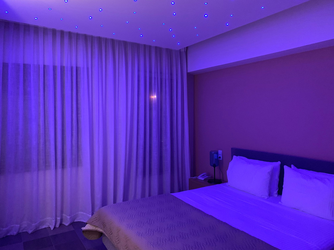 Cavo Seaside Suites主图