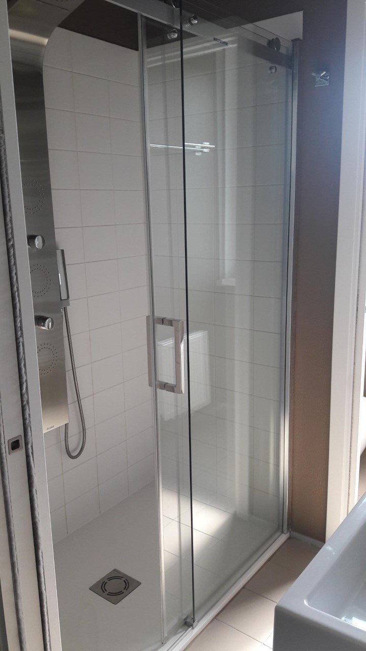 Sky Hotel Prague-浴室