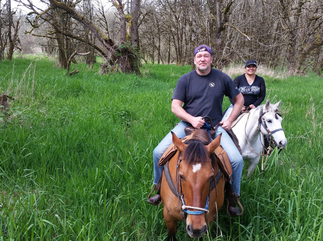 Bar UK River Ranch Camp and Ride-La Center必去景点