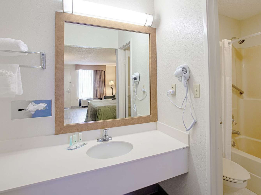 Quality Inn & Suites Live Oak I-10 Exit 283主图