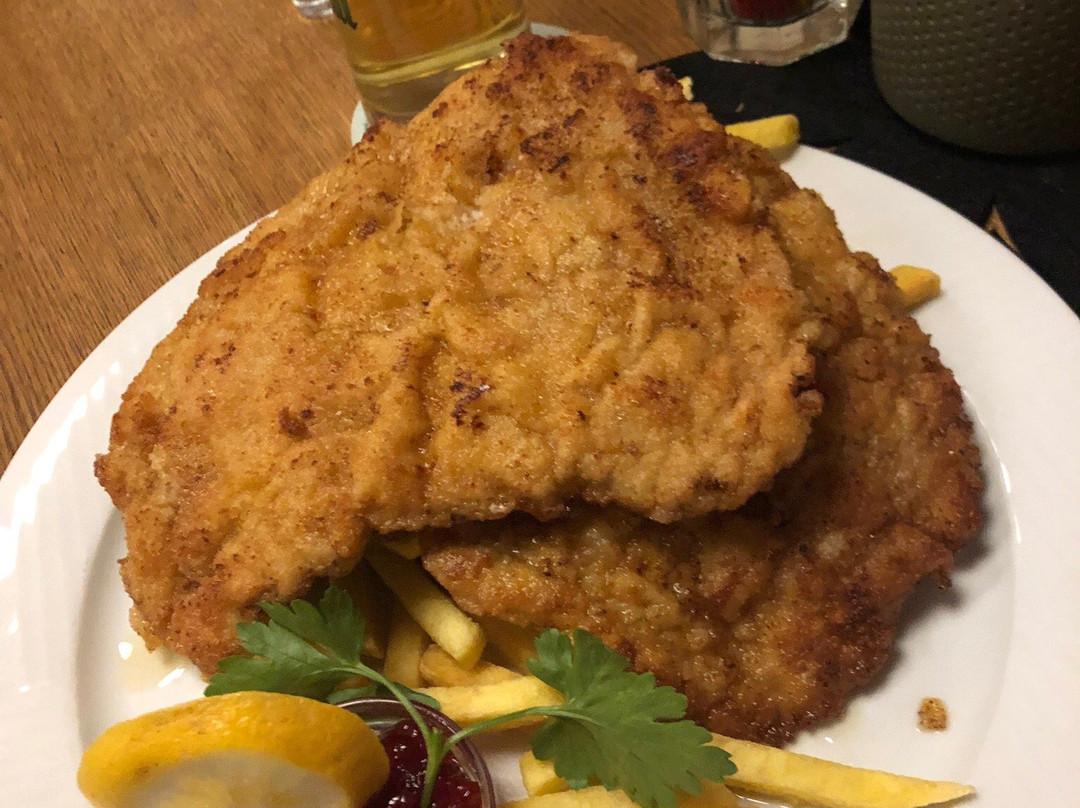 Ried im Zillertal餐馆和美食-Jedermanns Restaurant & Bar