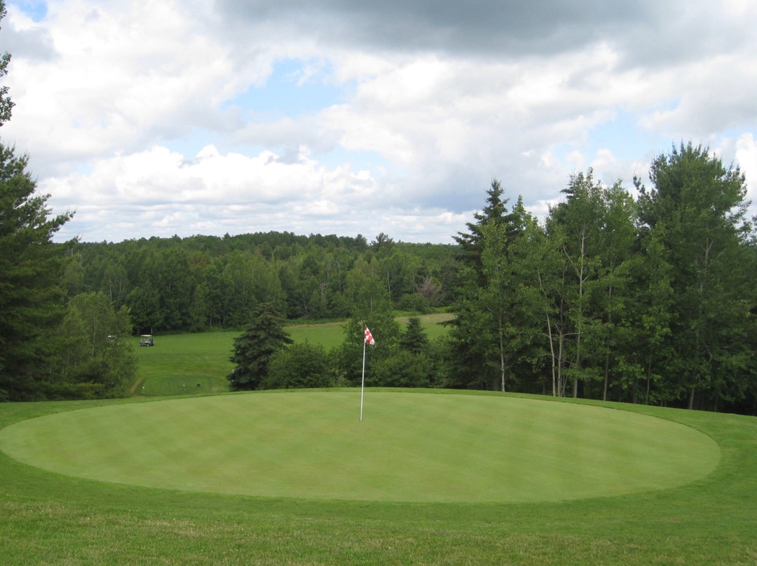 Coyote Hill Golf Course-Newport Landing必去景点