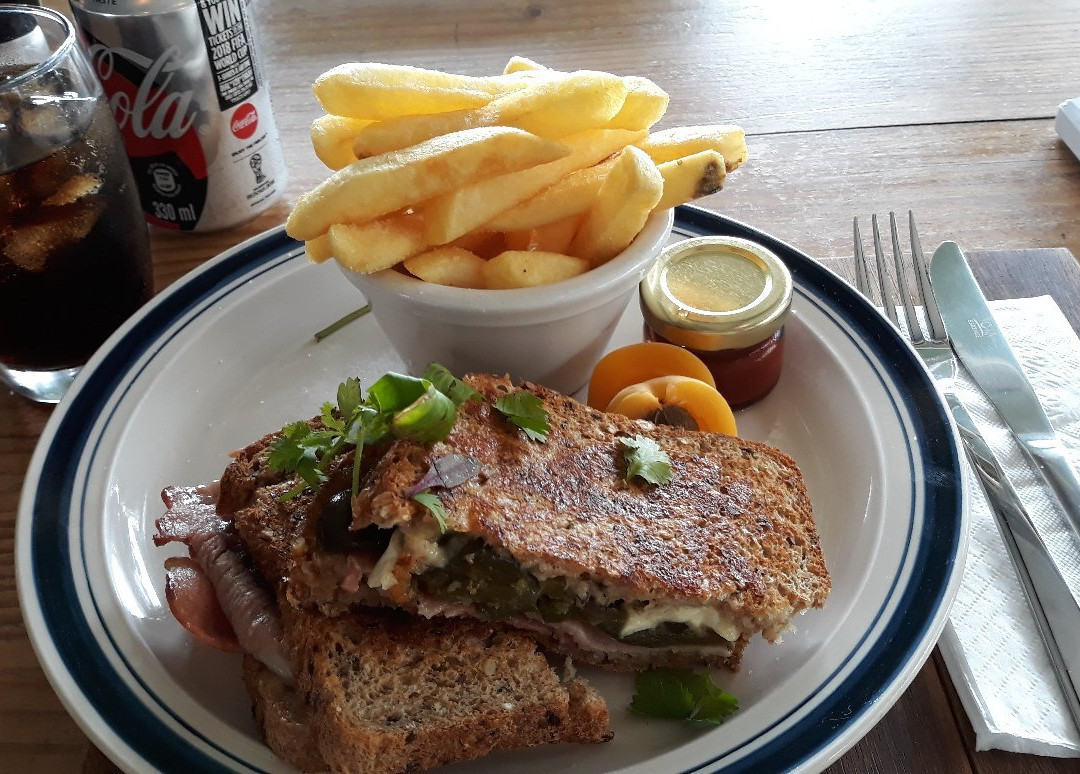 Bredasdorp餐馆和美食-Table Cafe