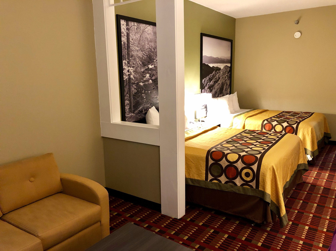 Super 8 by Wyndham Cherokee主图