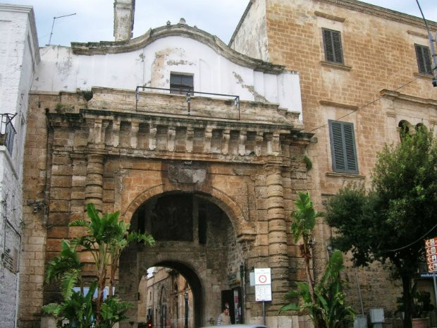 Arco Marchesale o Porta Grande景点图片