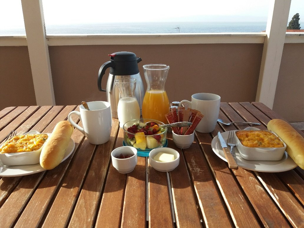 Eviali Apartments主图