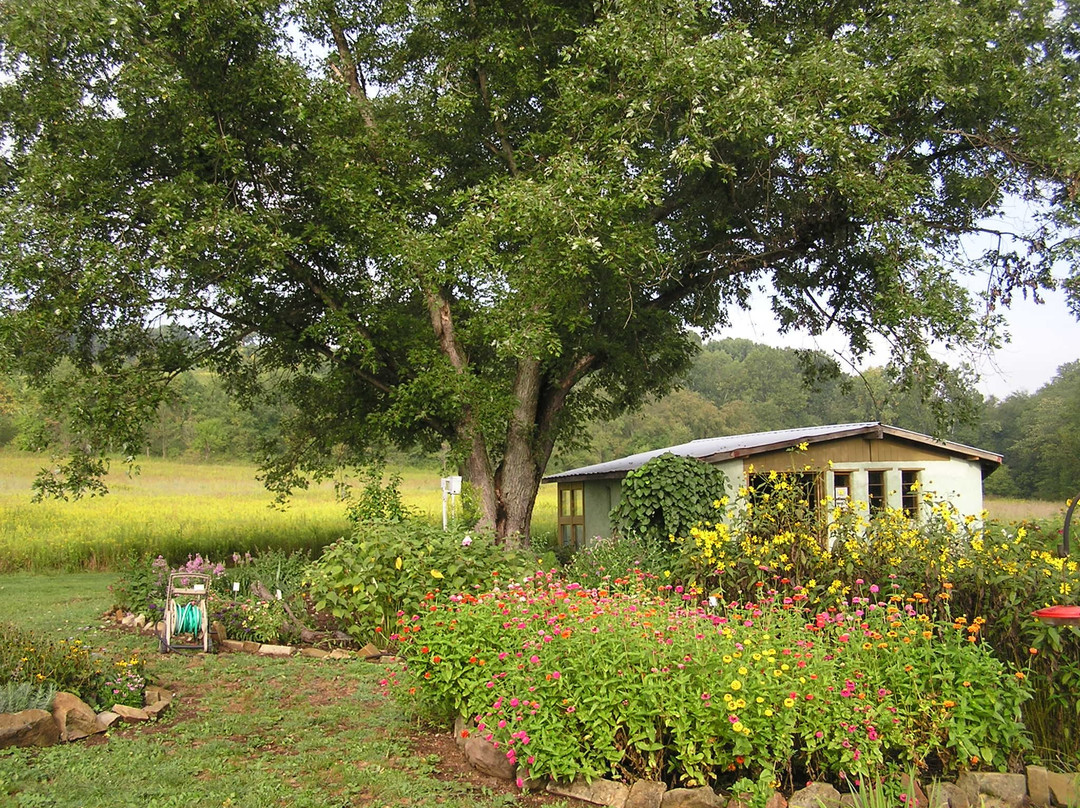 Brown Family Environmental Center景点图片