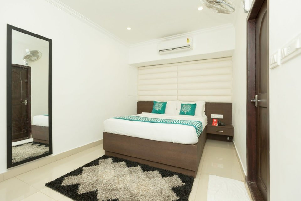 OYO 26990 Hotel Ivory Grande