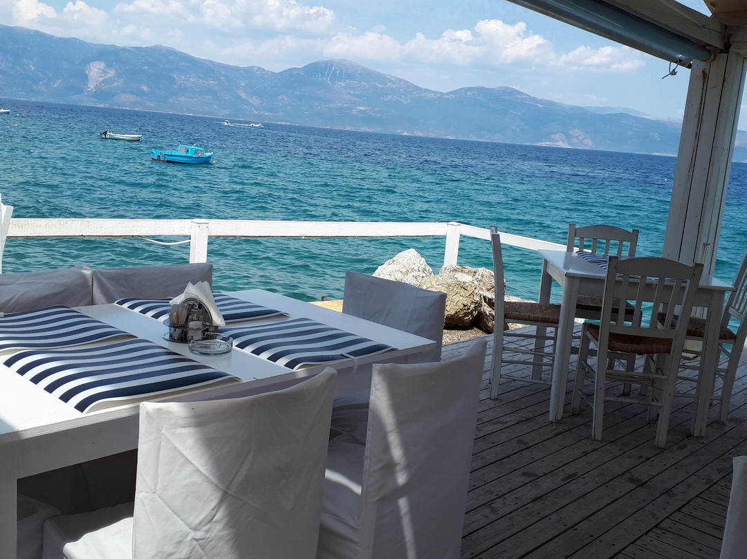 卡尼里海滩酒店主图