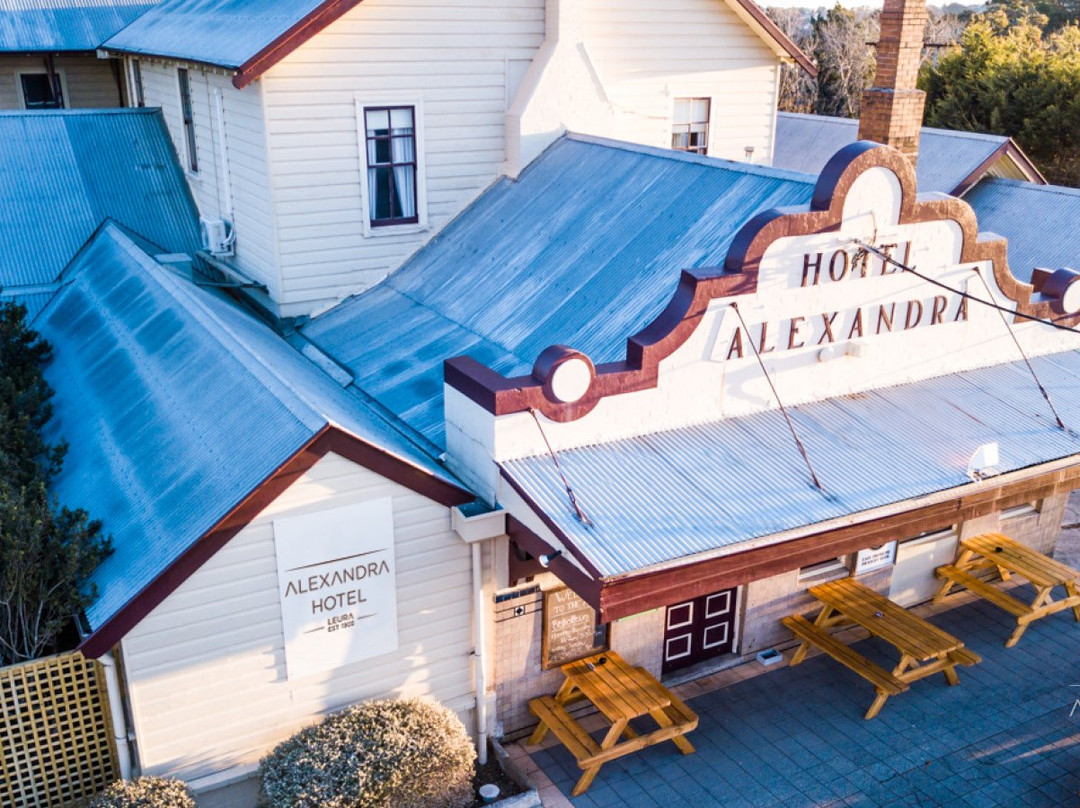 Alexandra Hotel主图