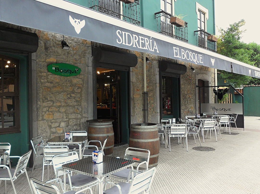 Trubia餐馆和美食-Sidreria el Bosque Trubia