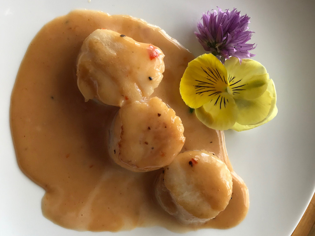 鹰巢山度假村主图