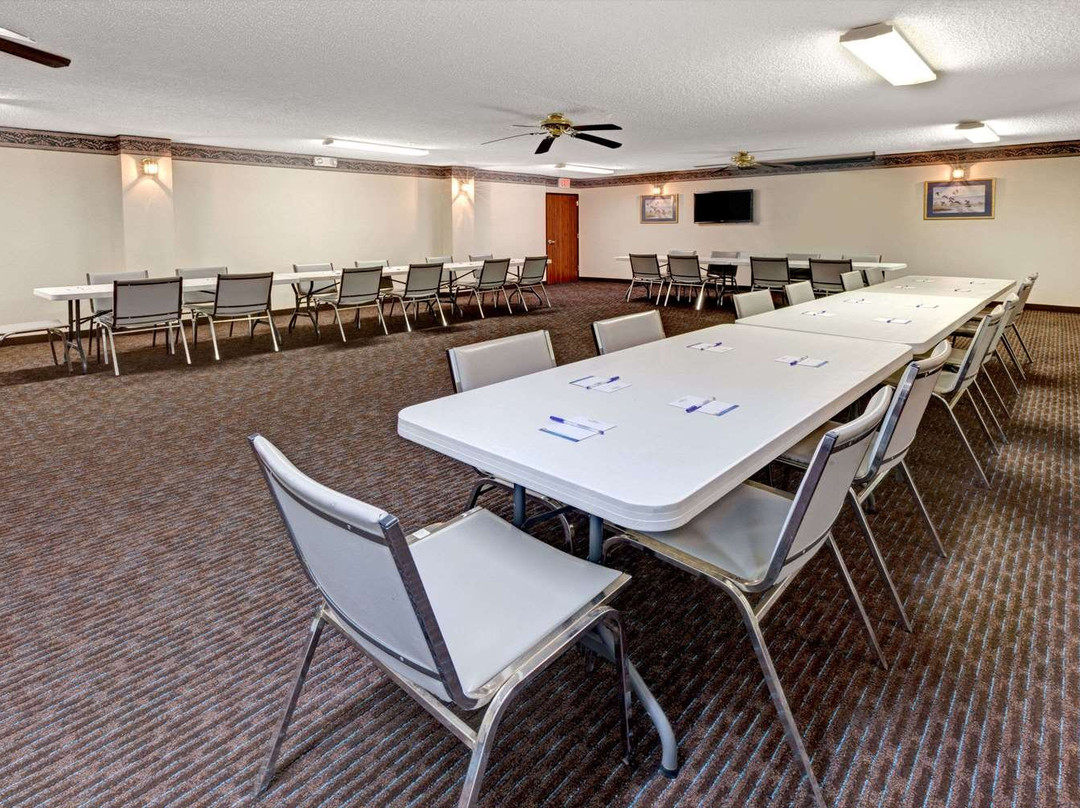 Baymont I S El Reno主图