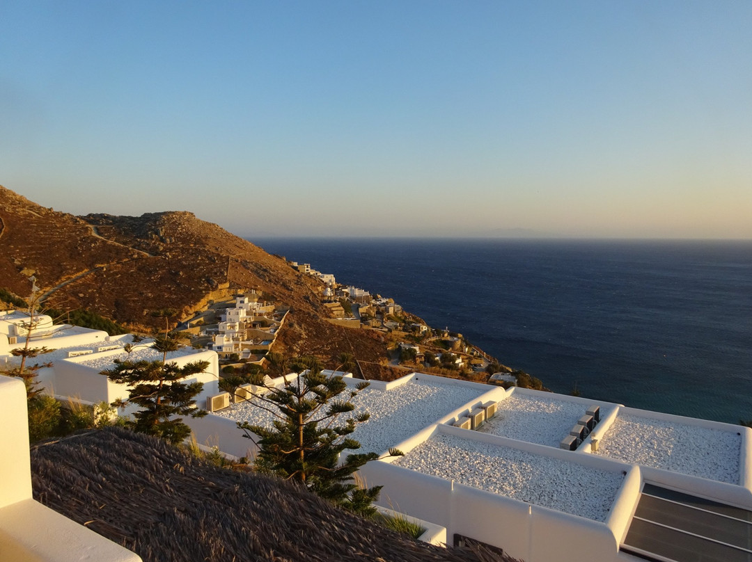 迈肯恩乌托比亚度假村主图